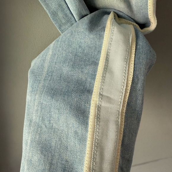 Veronica Beard Tuxedo Stripe 11" Carly Kick Flare Jeans (size 28) - Picture 5 of 8